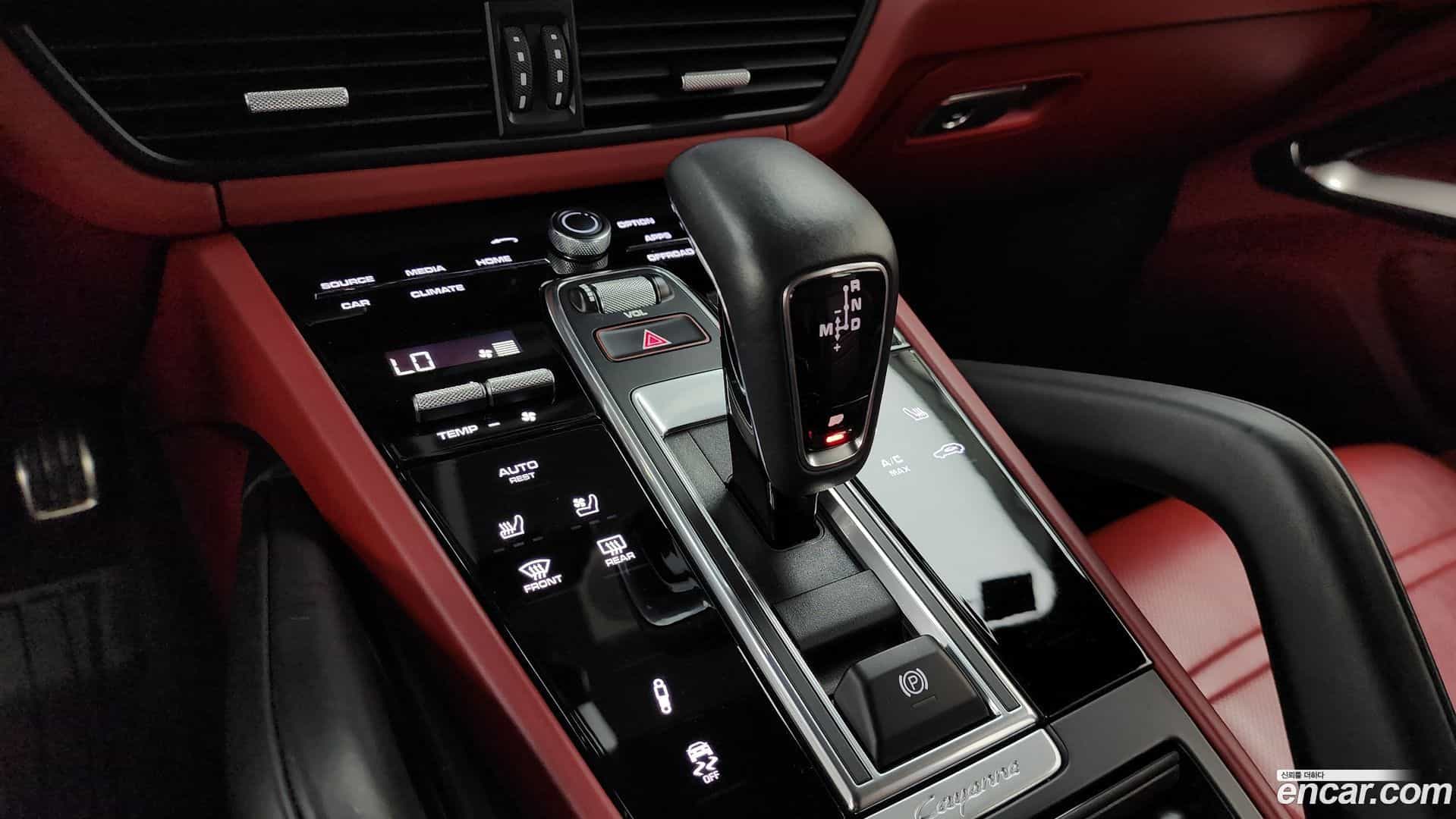 Cayenne Porsche 2020.8-INNER-009