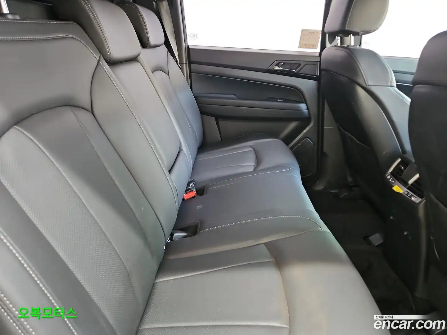 Rexton KG Mobility 2020.10-INNER-007