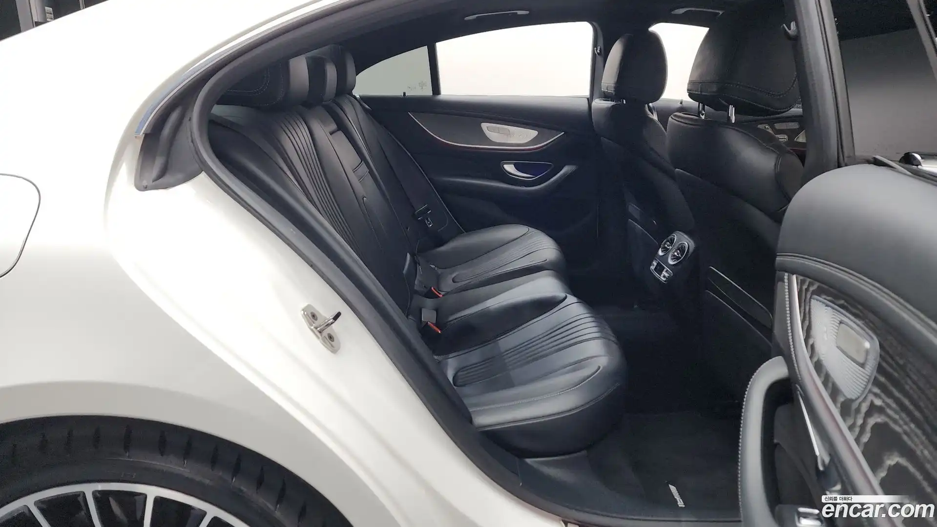 CLS-Class Mercedes-Benz 2022.10-OPTION-015