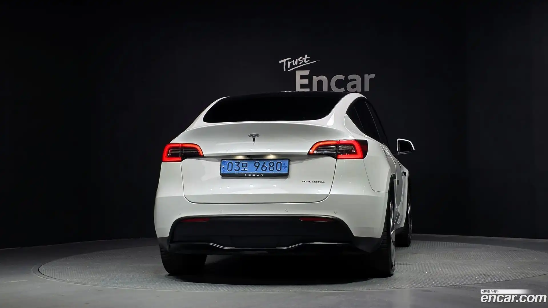 Model Y Tesla 2022.5-OUTER-004