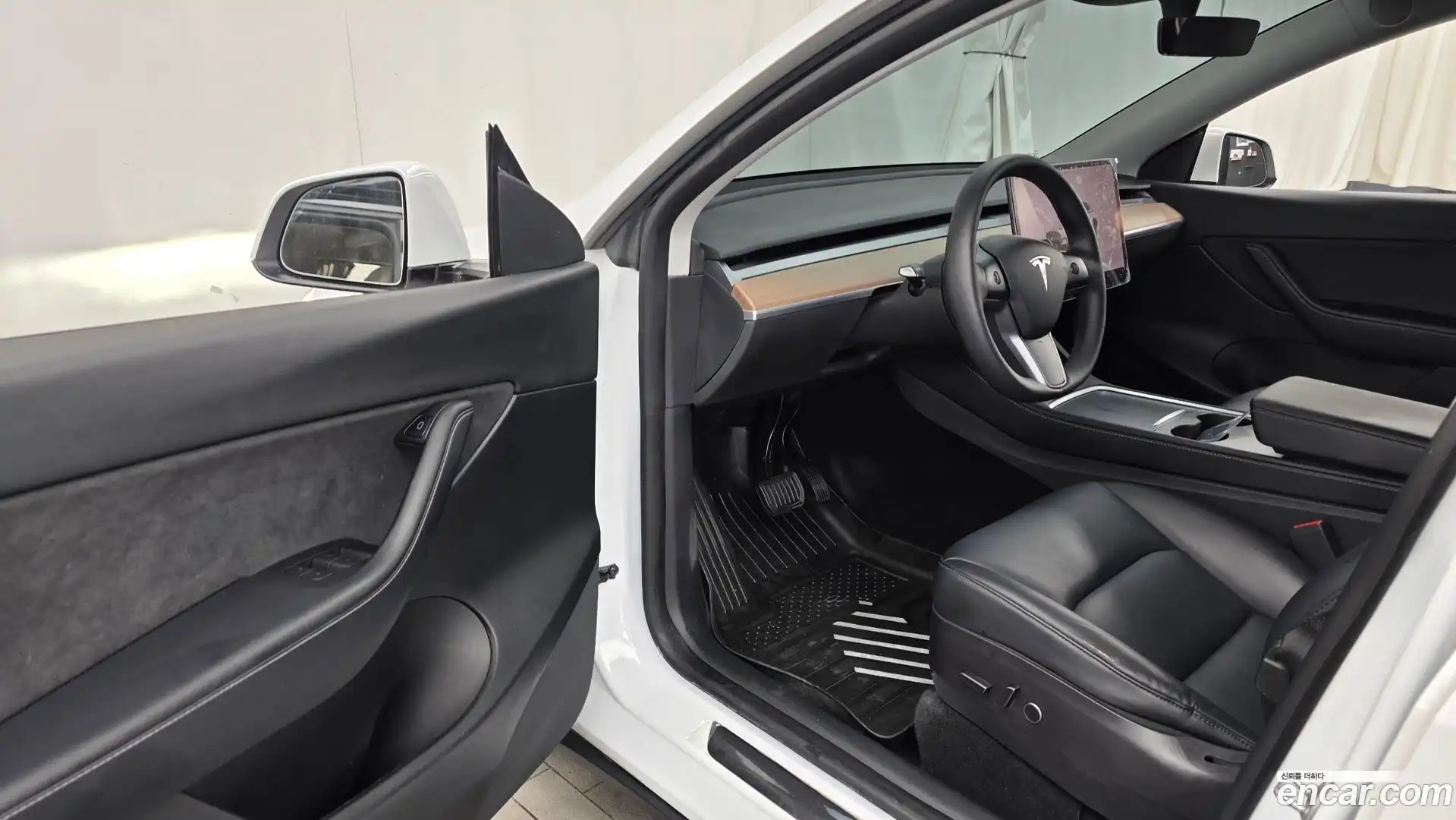 Model Y Tesla 2022.5-INNER-010
