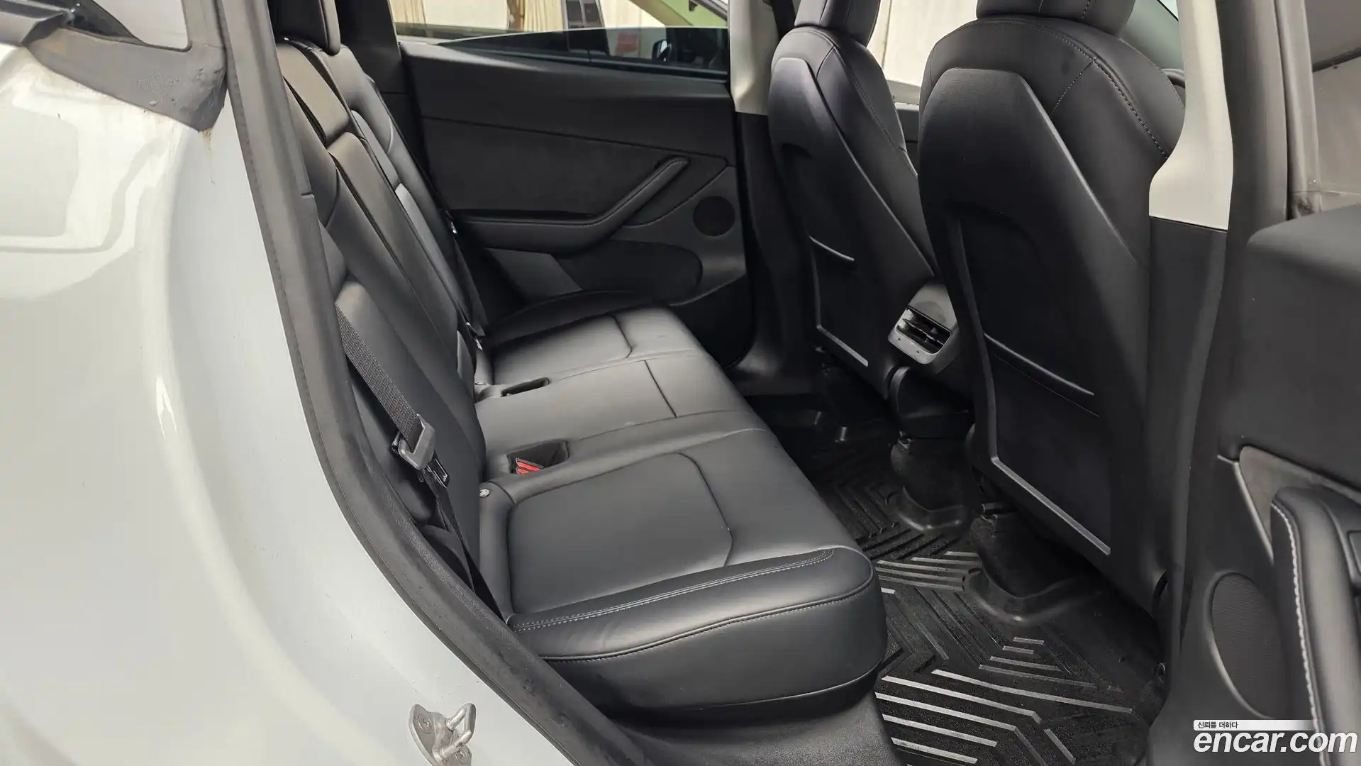 Model Y Tesla 2022.5-OPTION-015