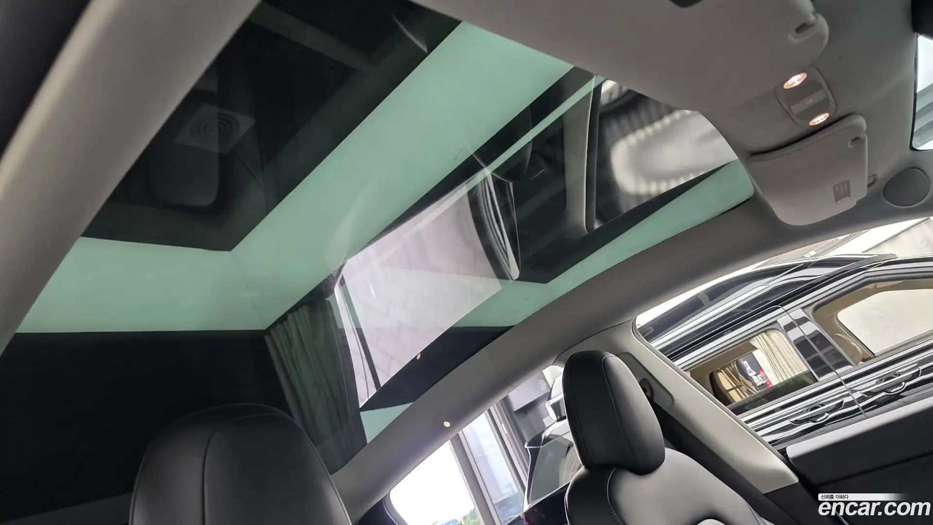 Model Y Tesla 2022.5-OPTION-021