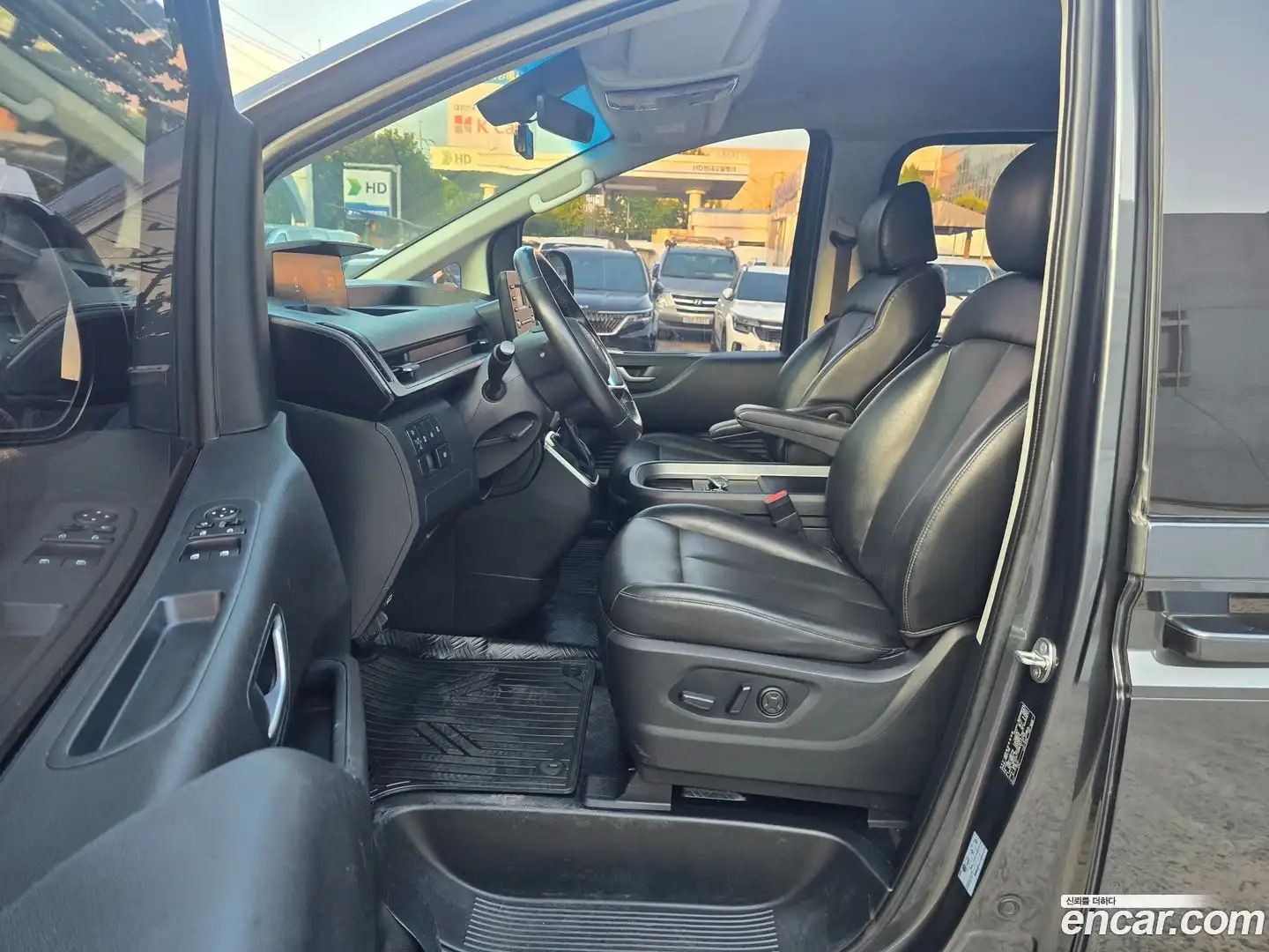 Staria Hyundai 2021.6-OPTION-015