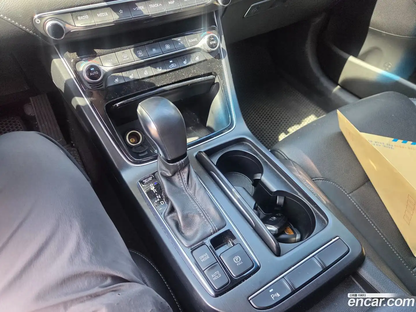 Grandeur Hyundai 2017.0-INNER-010