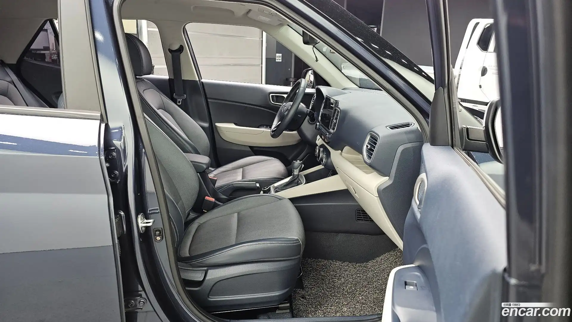 Venue Hyundai 2019.10-OPTION-015