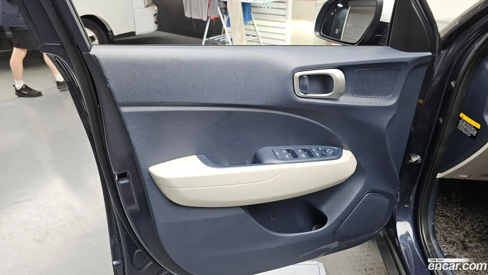 Venue Hyundai 2019.10-INNER-034