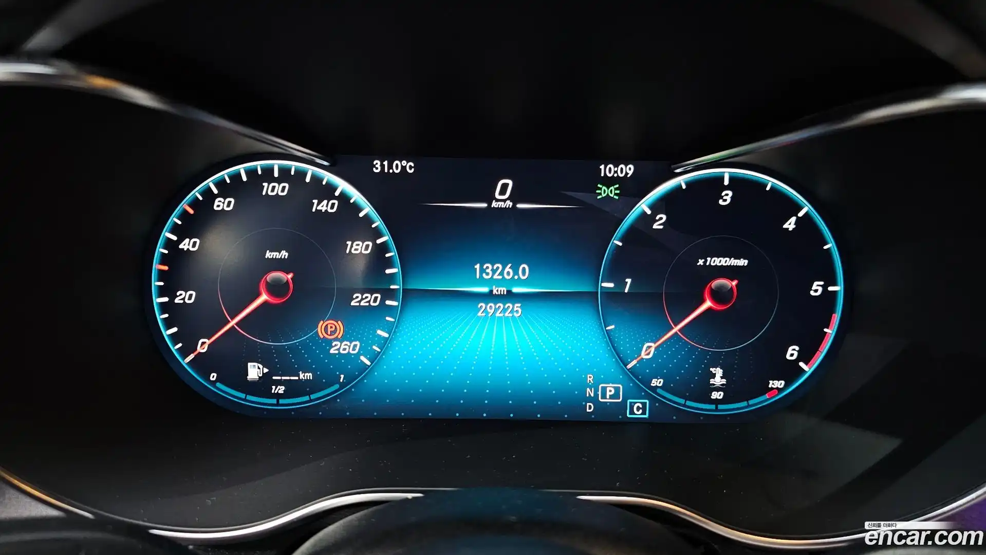GLC-Class Mercedes-Benz 2023.3-INNER-008