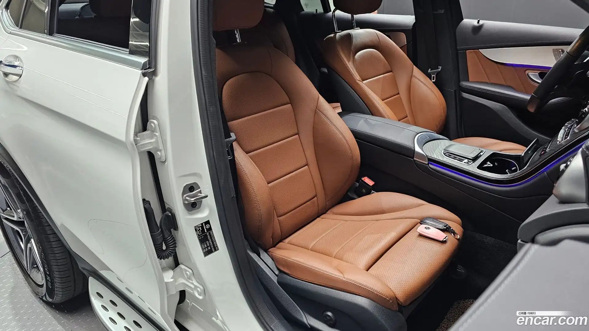 GLC-Class Mercedes-Benz 2023.3-OPTION-015