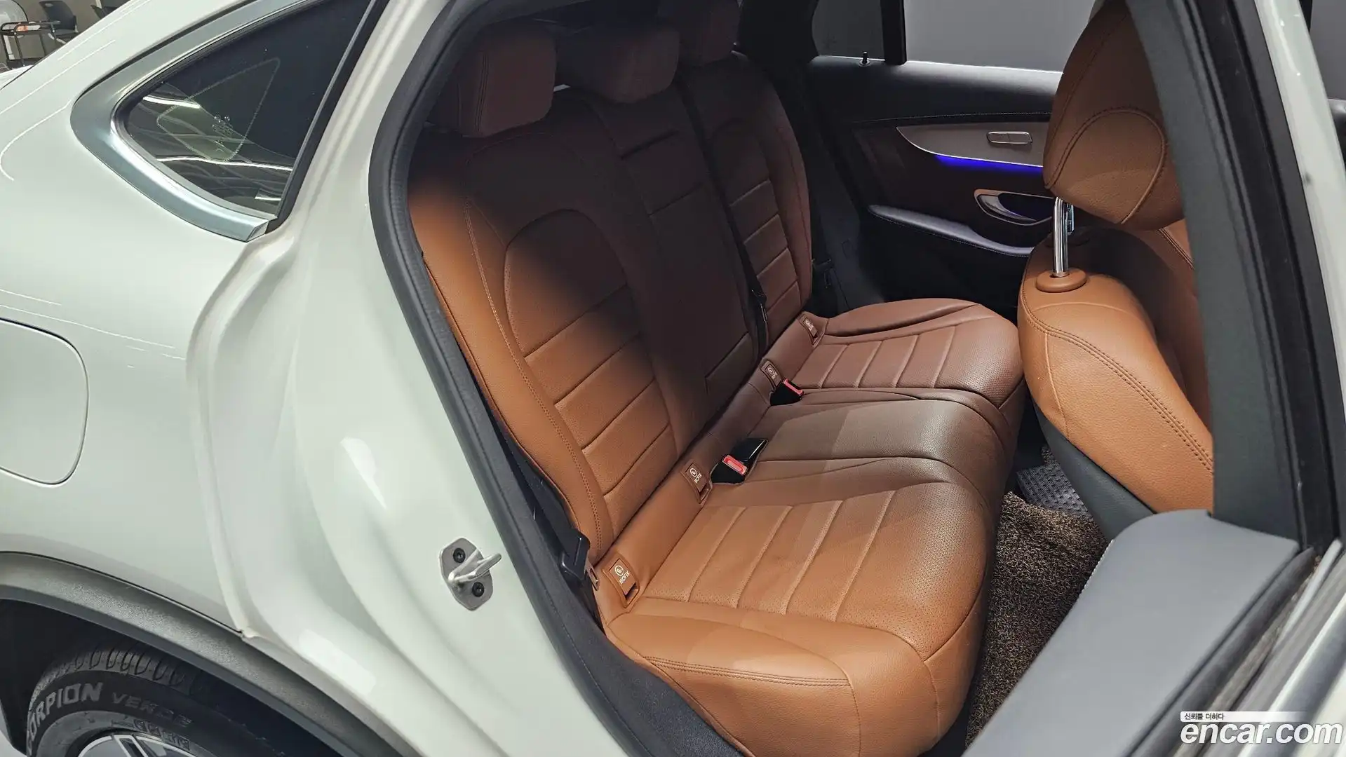 GLC-Class Mercedes-Benz 2023.3-OPTION-016