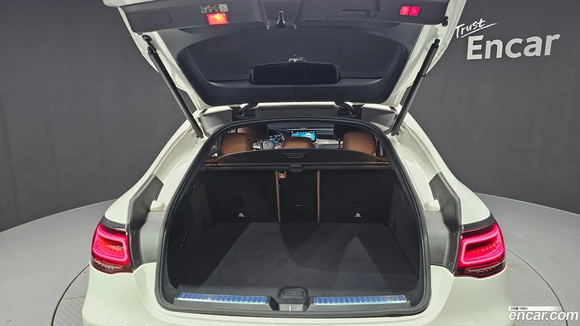 GLC-Class Mercedes-Benz 2023.3-OPTION-024