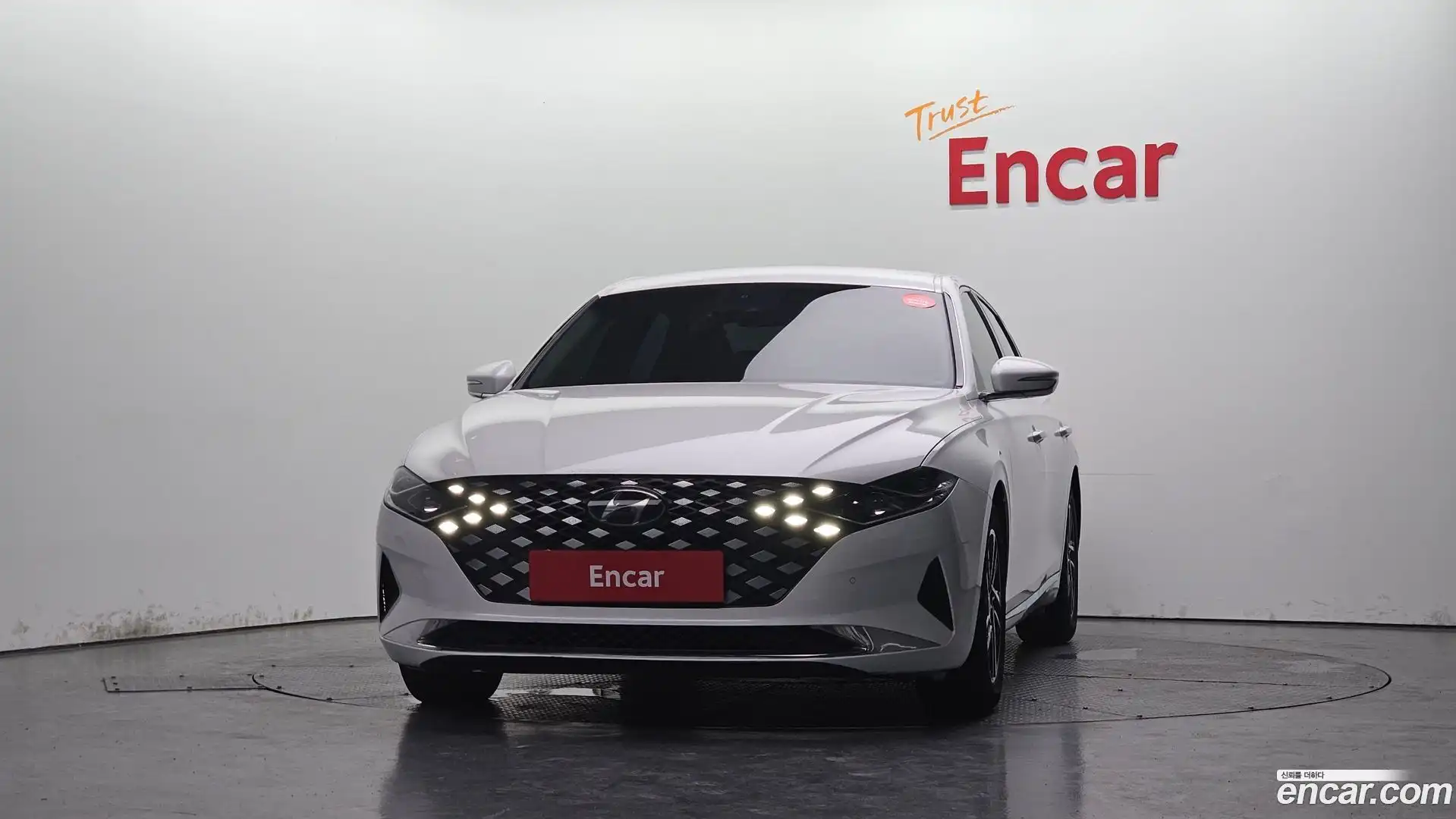 Grandeur Hyundai 2020.5-OUTER-003
