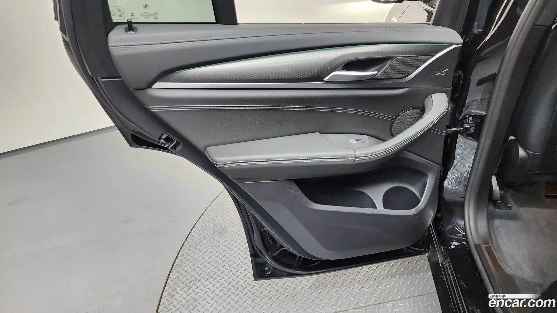 X4 BMW 2024.4-INNER-035