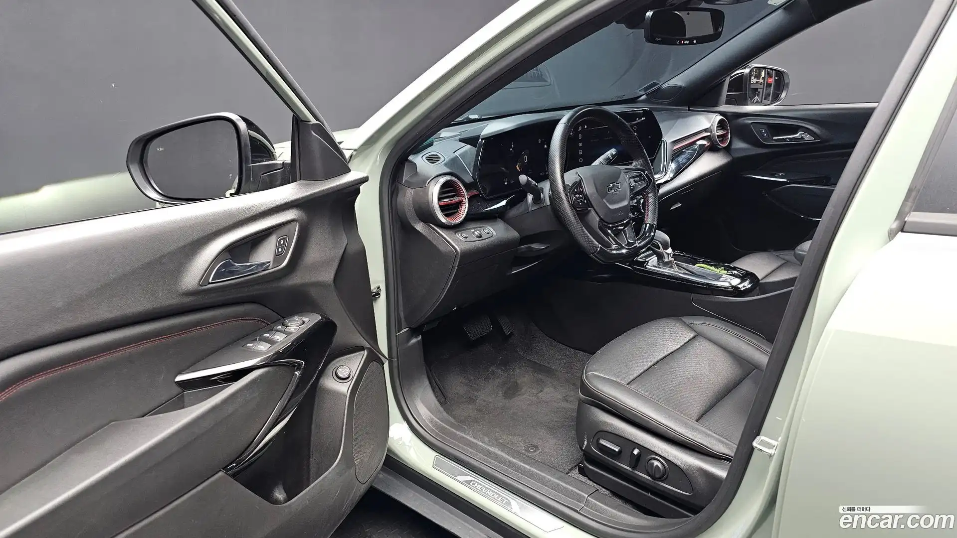 Trax Chevrolet 2023.8-INNER-010