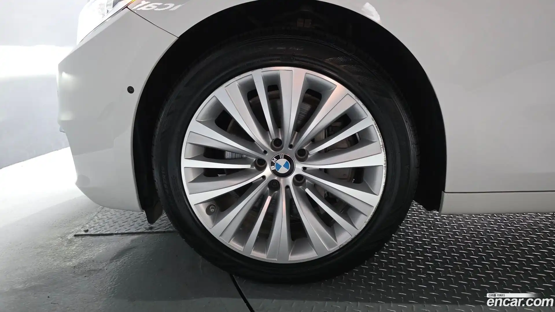 Gran Turismo BMW 2015.11-OUTER-005