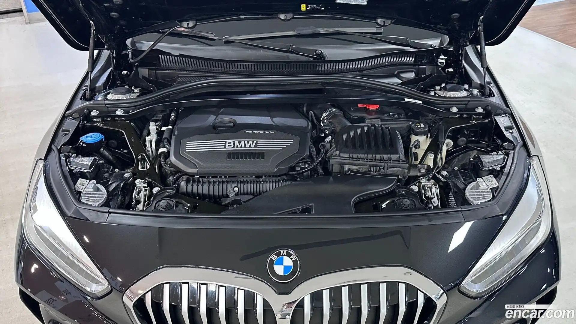 1-Series BMW 2023.11-OUTER-006