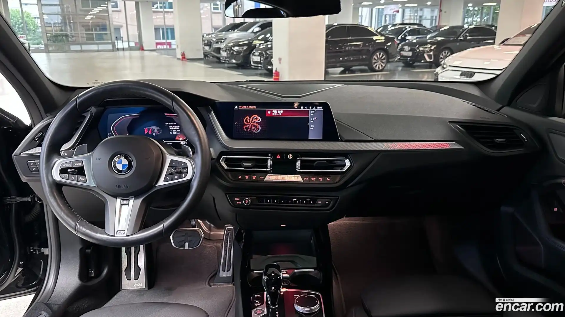 1-Series BMW 2023.11-INNER-007