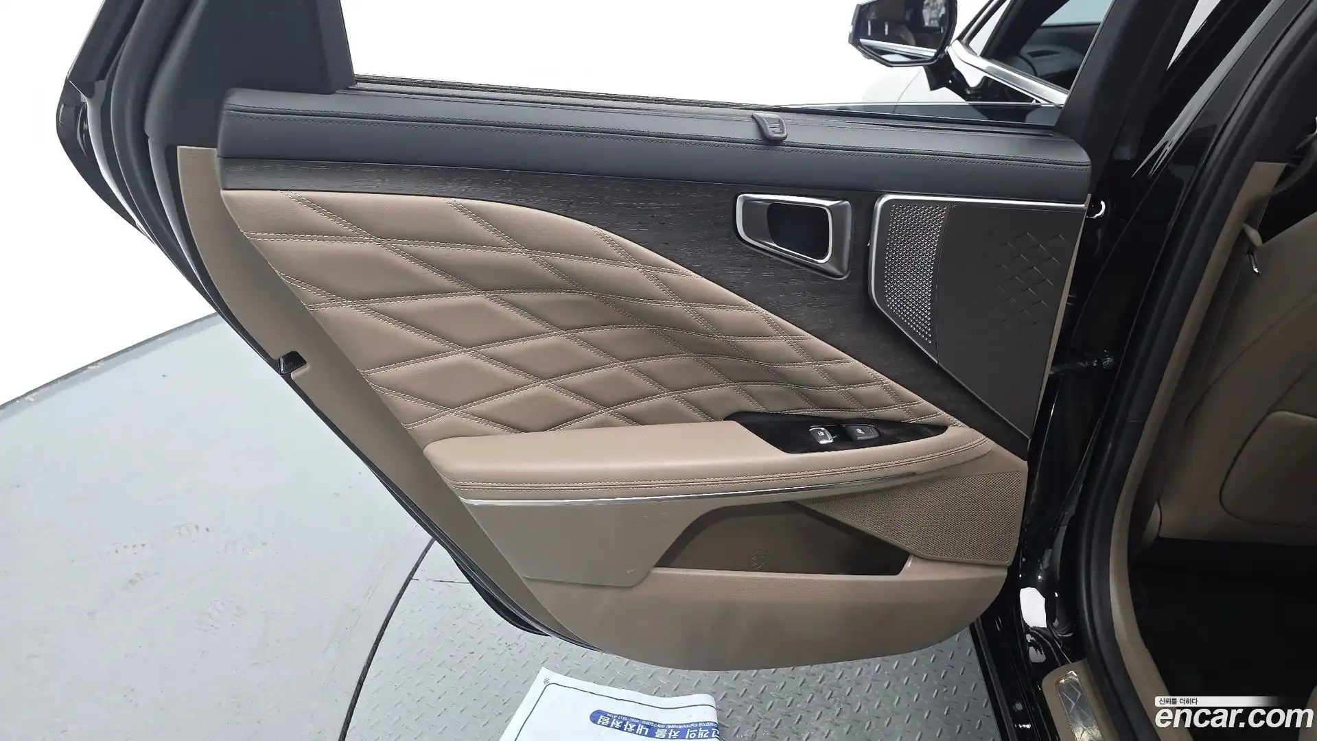 K8 Kia 2024.1-INNER-035