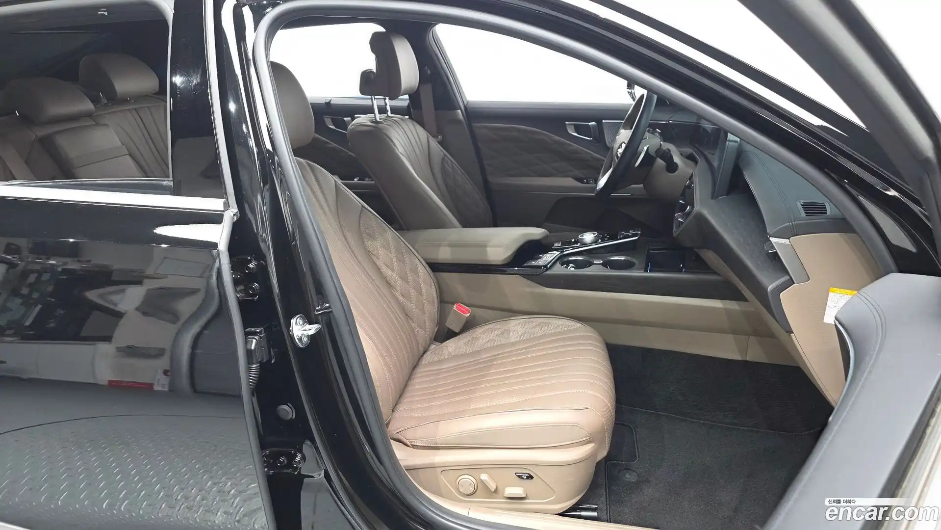 K8 Kia 2024.1-INNER-036
