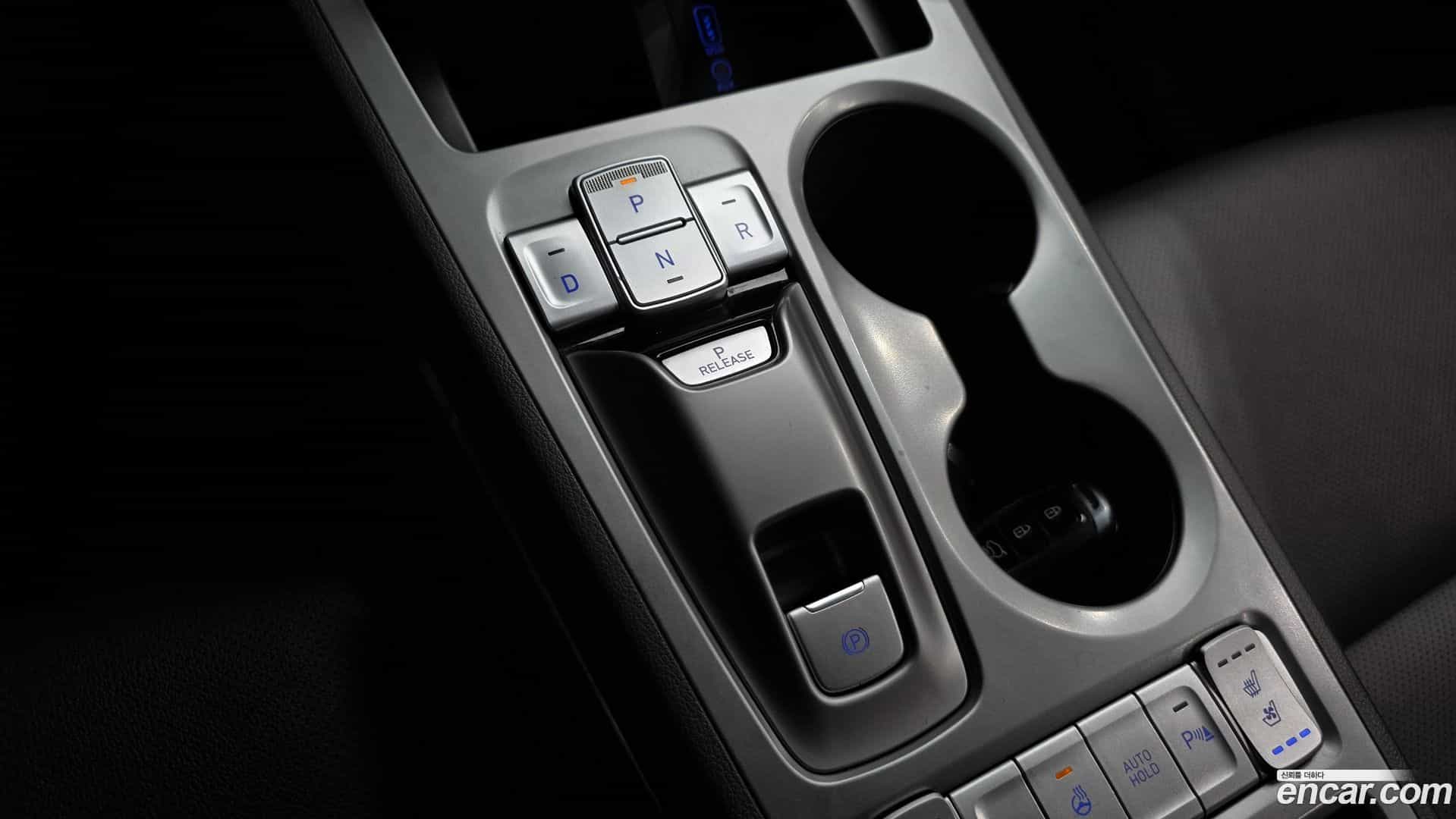 Kona Hyundai 2019.10-INNER-009