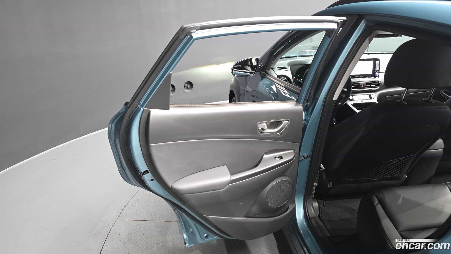 Kona Hyundai 2019.10-INNER-035