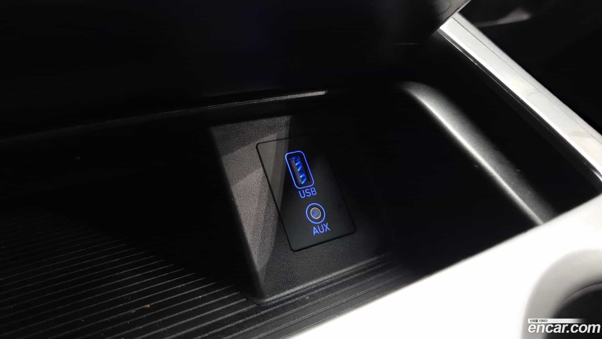 Kona Hyundai 2019.10-INNER-036