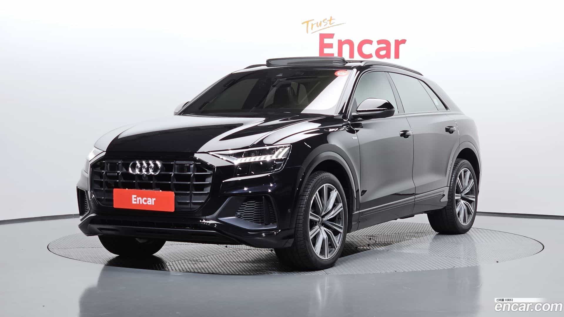 Q8 Audi 2021.2-OUTER-001