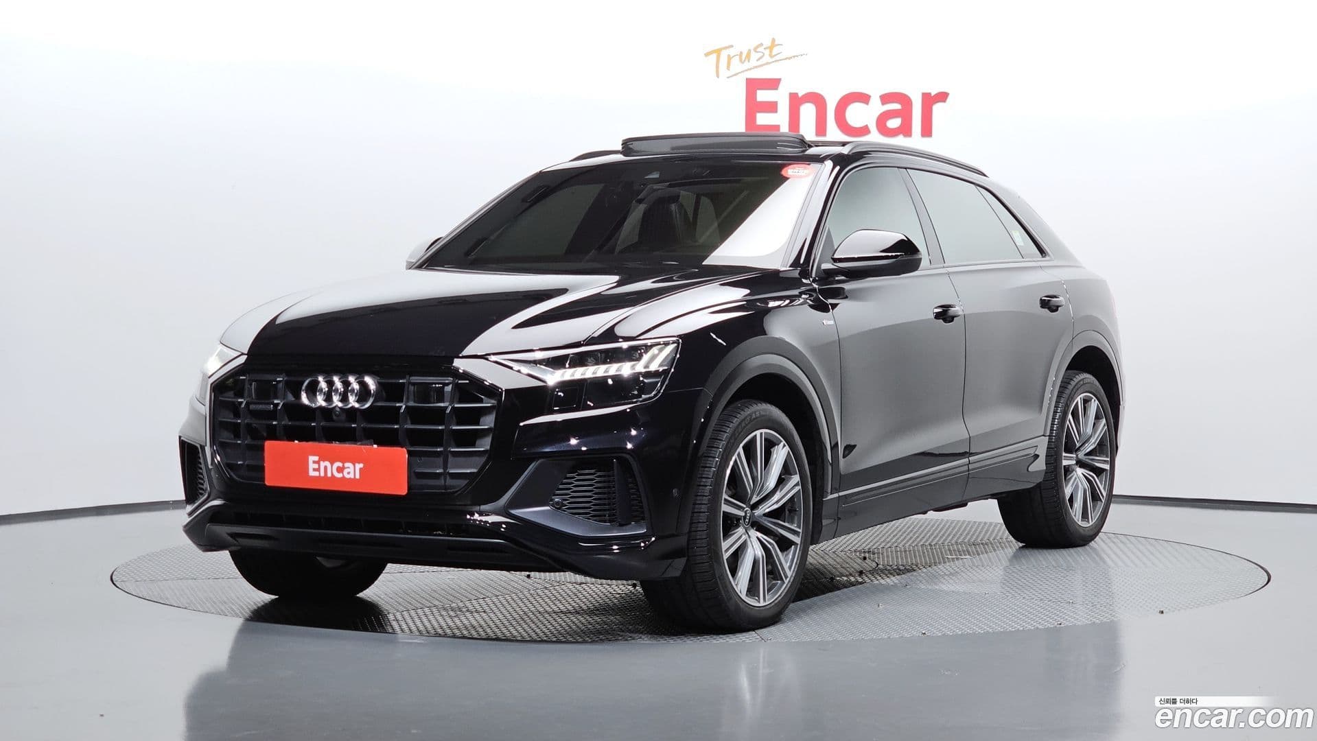 Main__Slider__Photo:Q8 Audi 2021.2-0