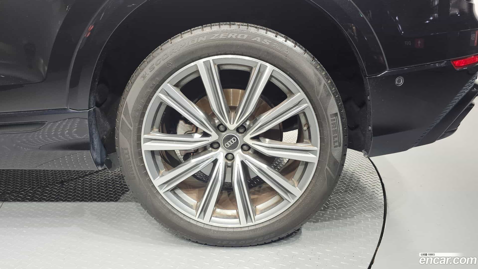 Q8 Audi 2021.2-OUTER-031