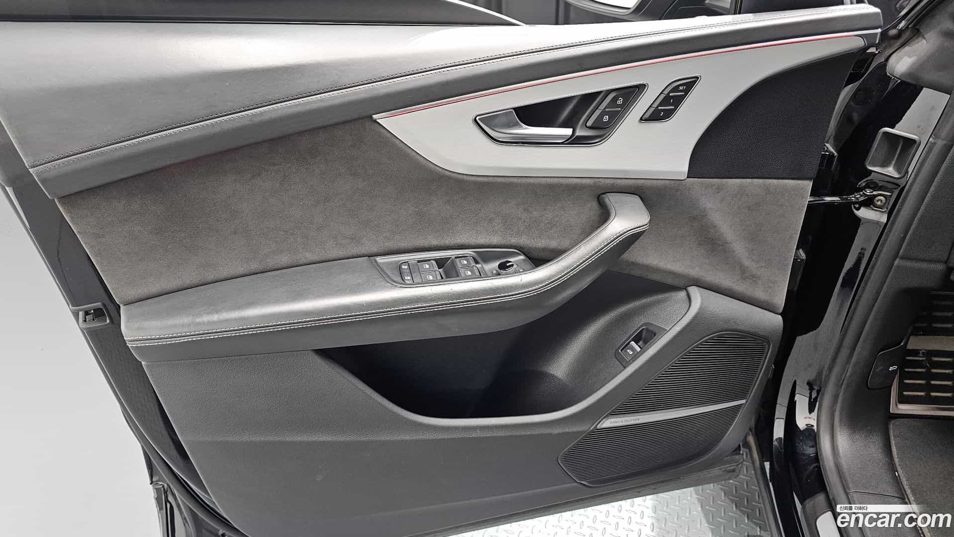 Q8 Audi 2021.2-INNER-034