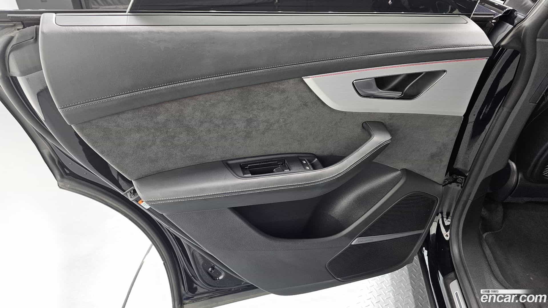 Q8 Audi 2021.2-INNER-035