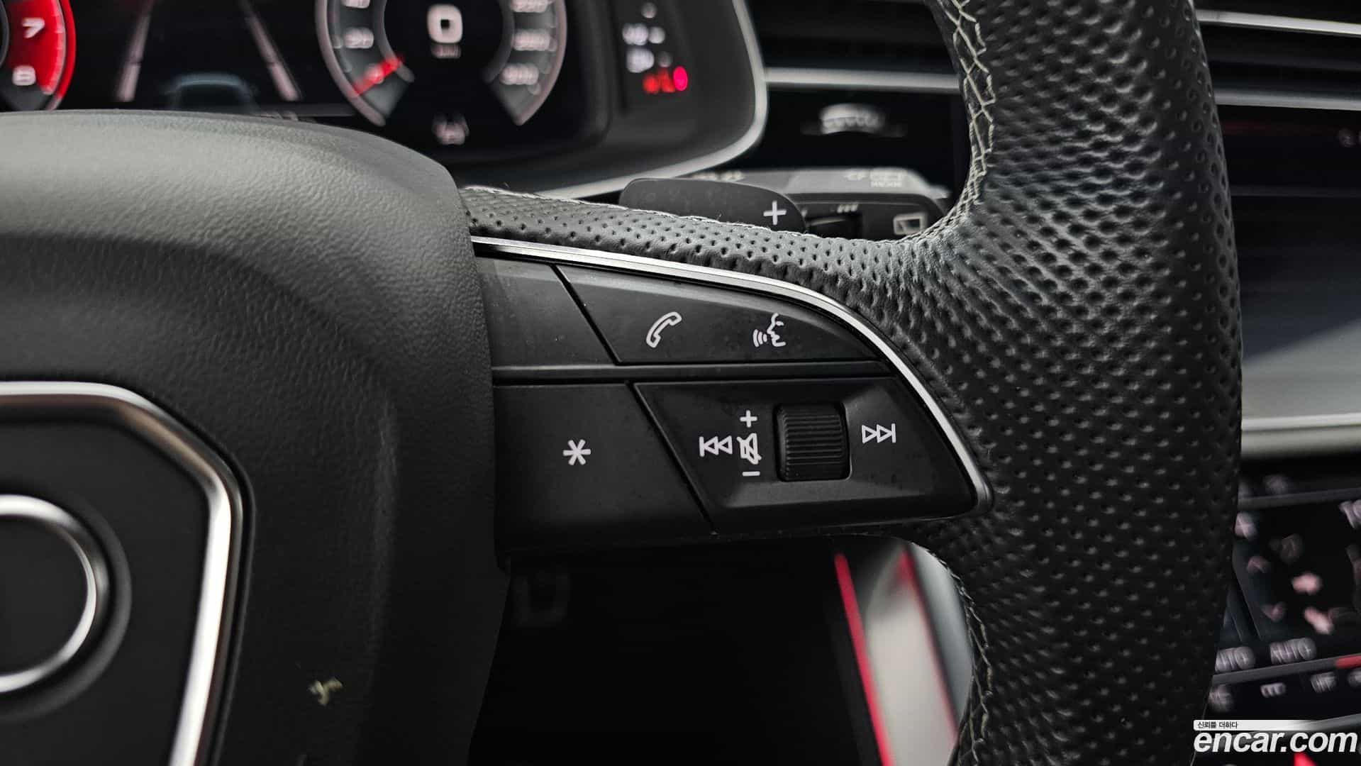 Q8 Audi 2021.2-OPTION-043