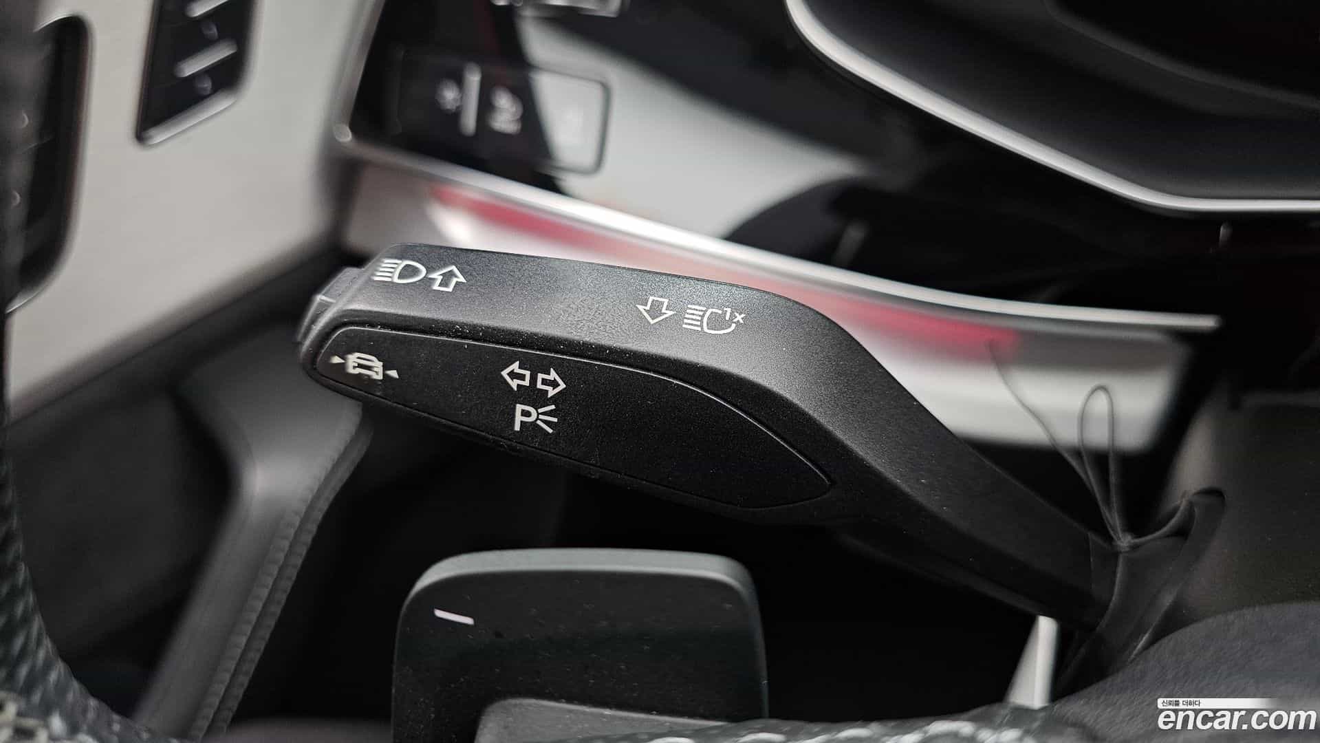 Q8 Audi 2021.2-OPTION-044