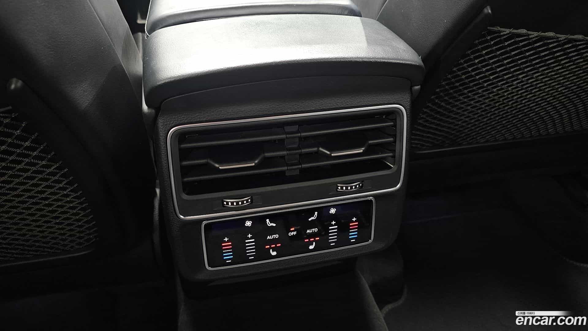 Q8 Audi 2021.2-OPTION-047