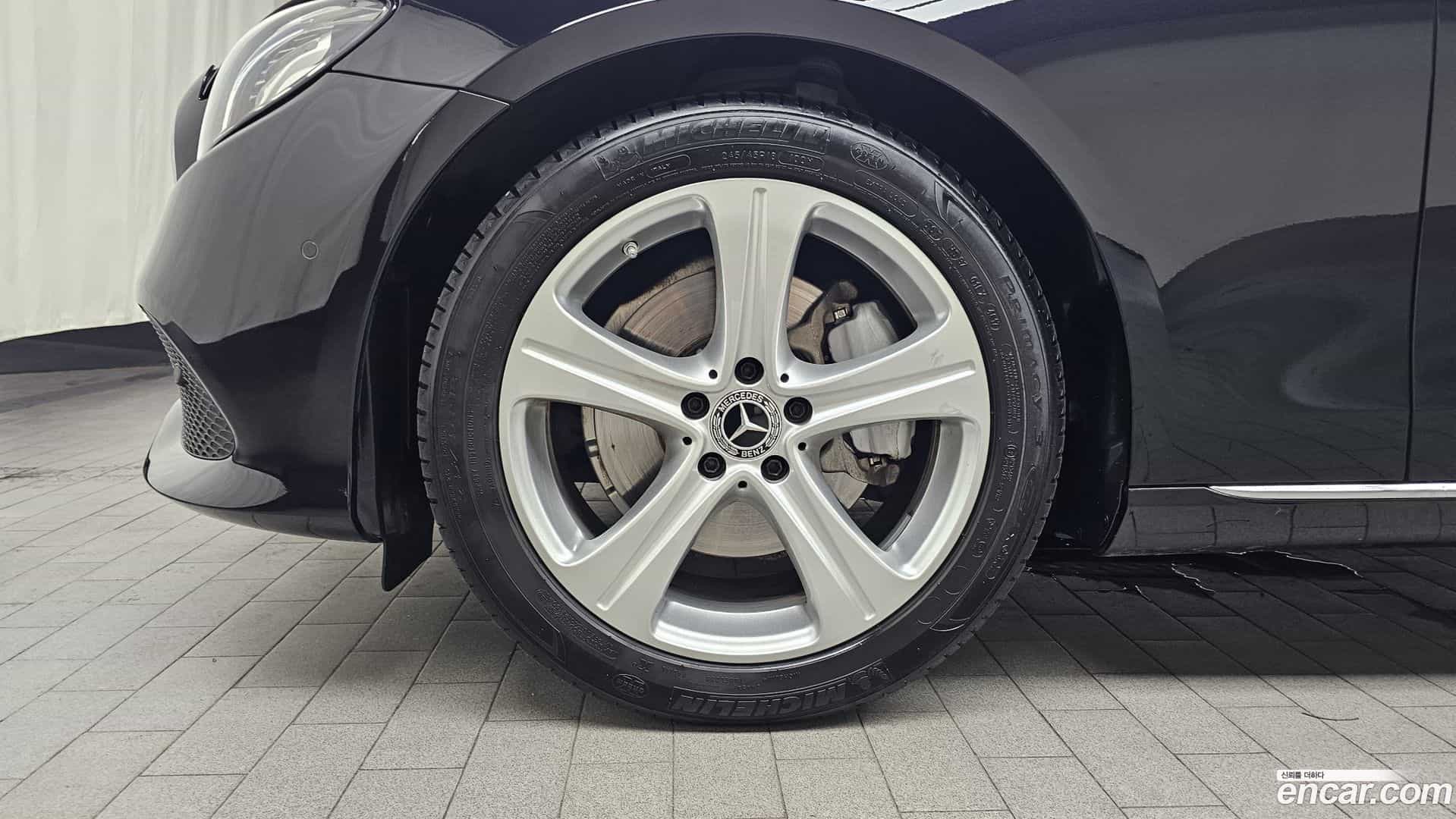 E-Class Mercedes-Benz 2018.3-OUTER-005