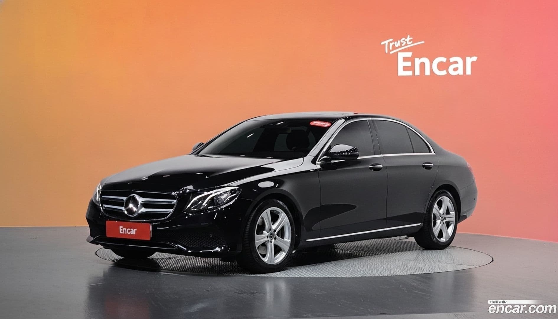 Main__Slider__Photo:E-Class Mercedes-Benz 2018.3-0