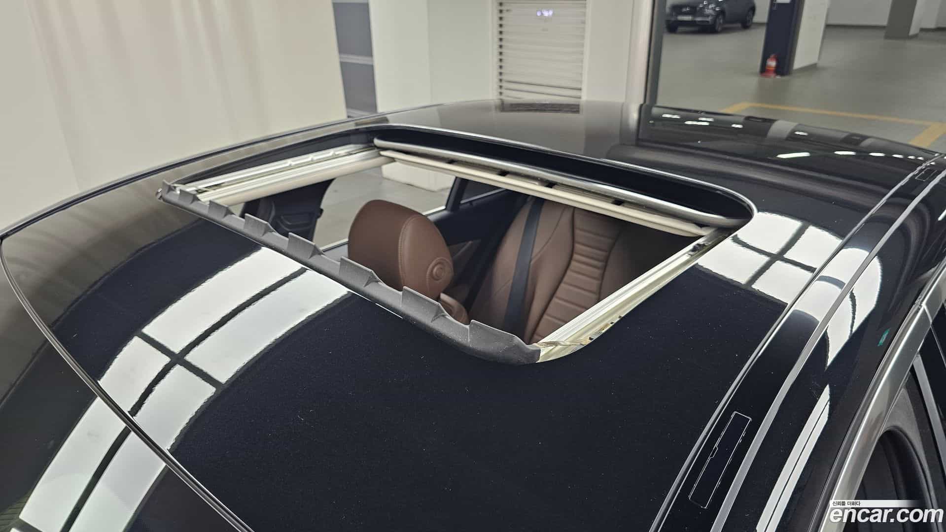 E-Class Mercedes-Benz 2018.3-OPTION-040