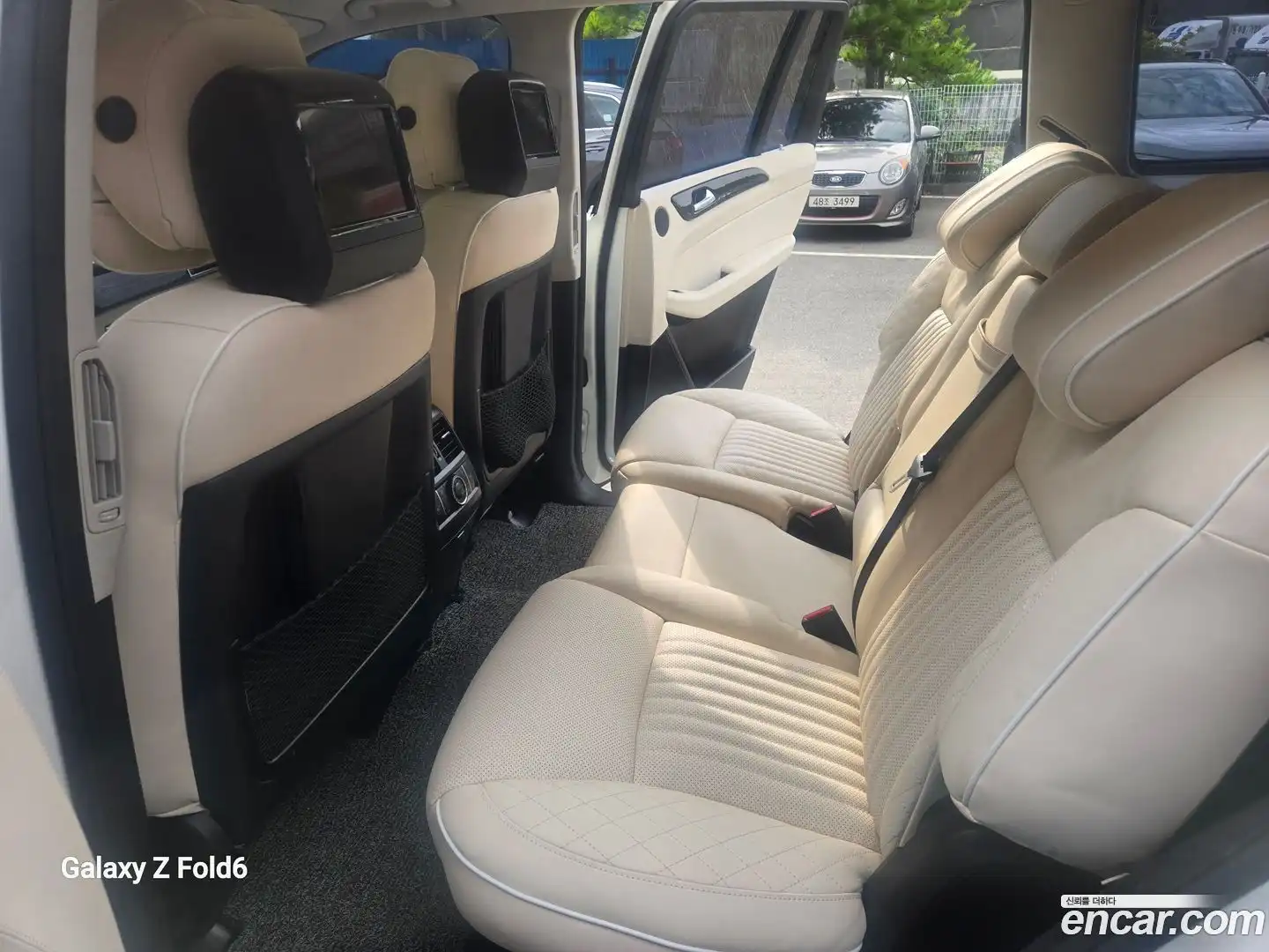 GLS-Class Mercedes-Benz 2016.10-OPTION-015