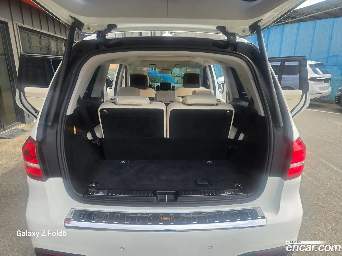GLS-Class Mercedes-Benz 2016.10-OPTION-016