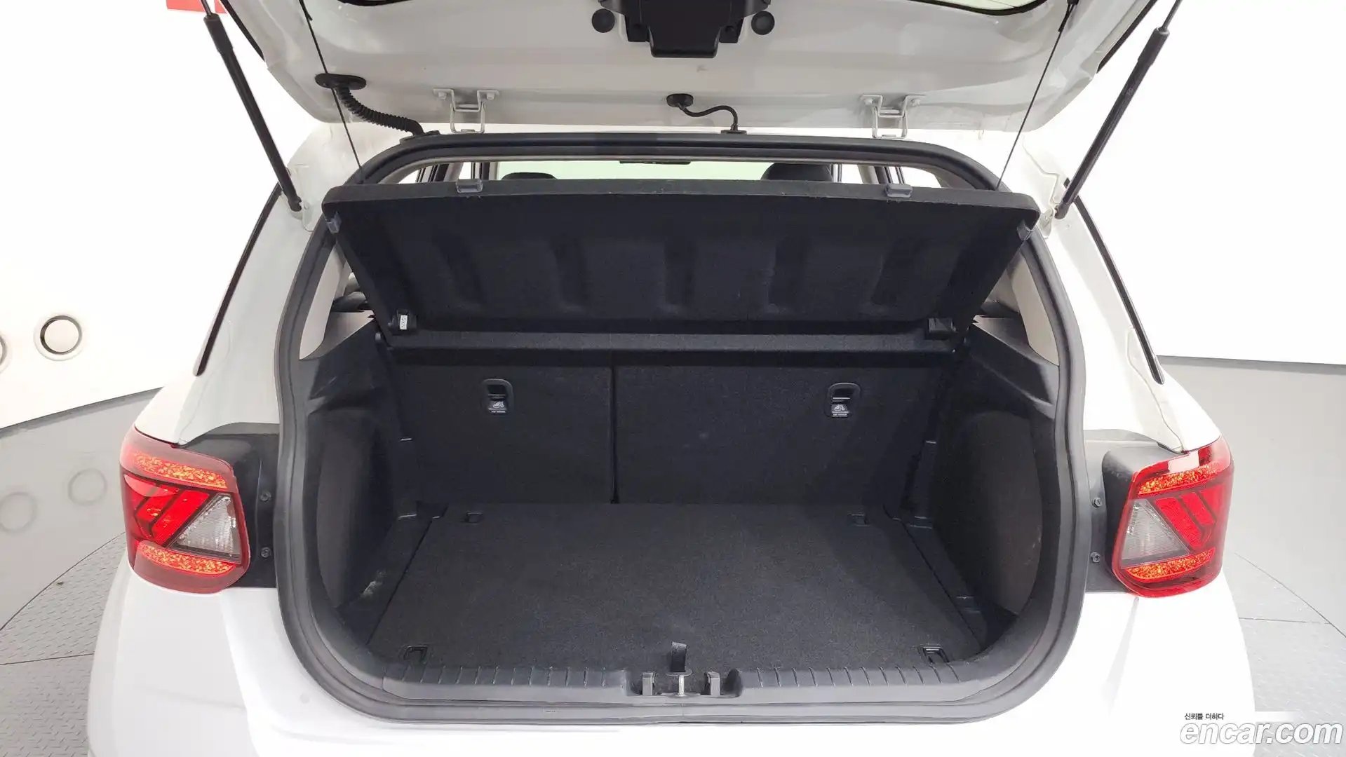 Venue Hyundai 2019.8-OPTION-022