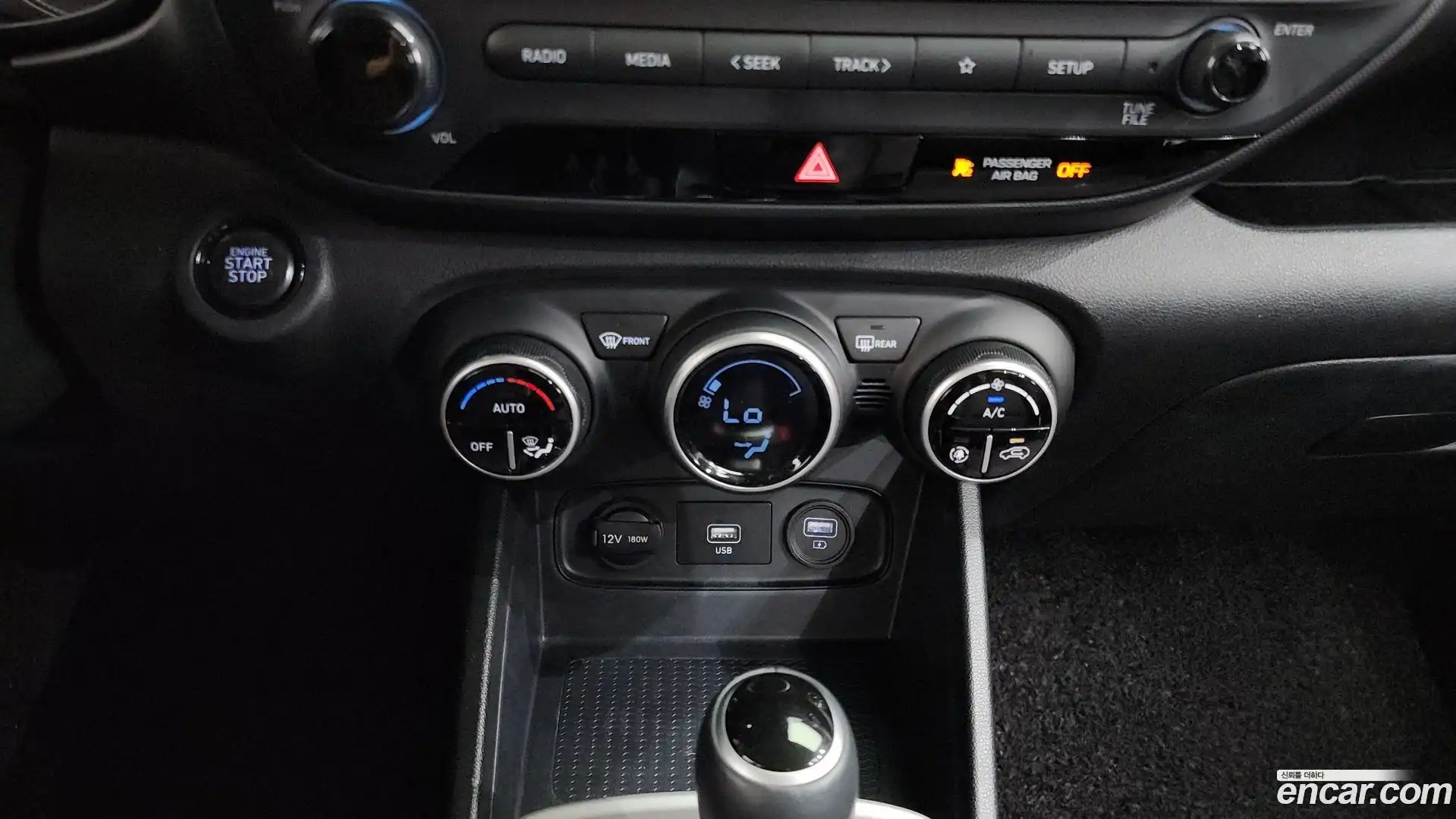 Venue Hyundai 2019.8-OPTION-045