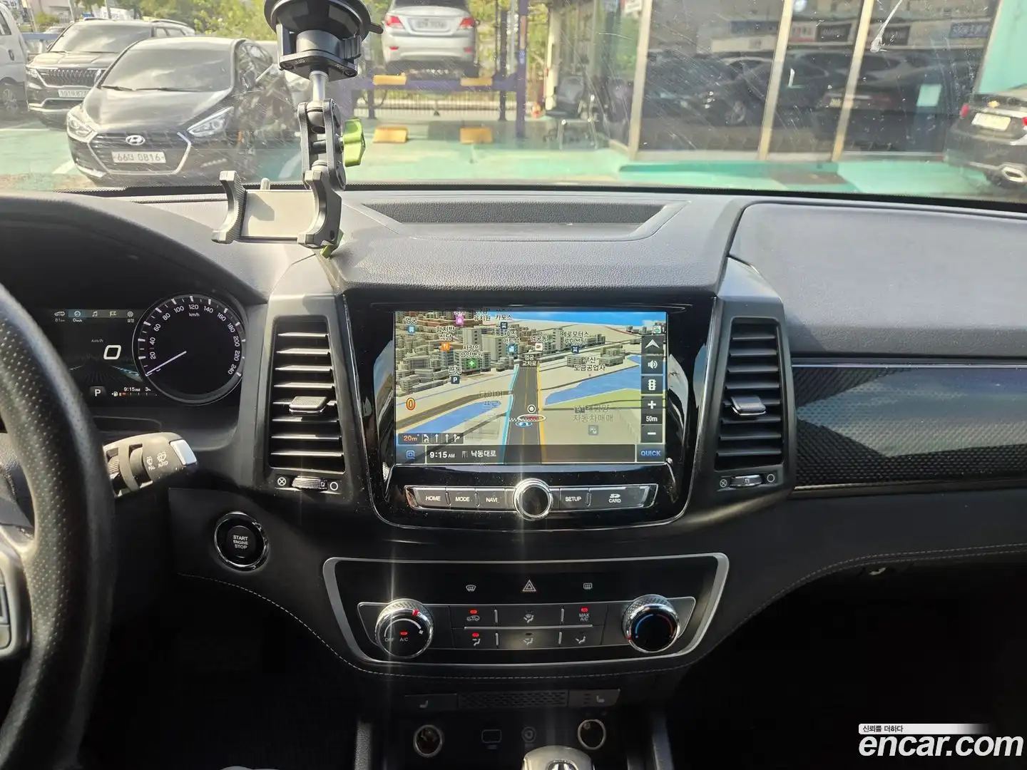 Rexton KG Mobility 2020.4-INNER-009