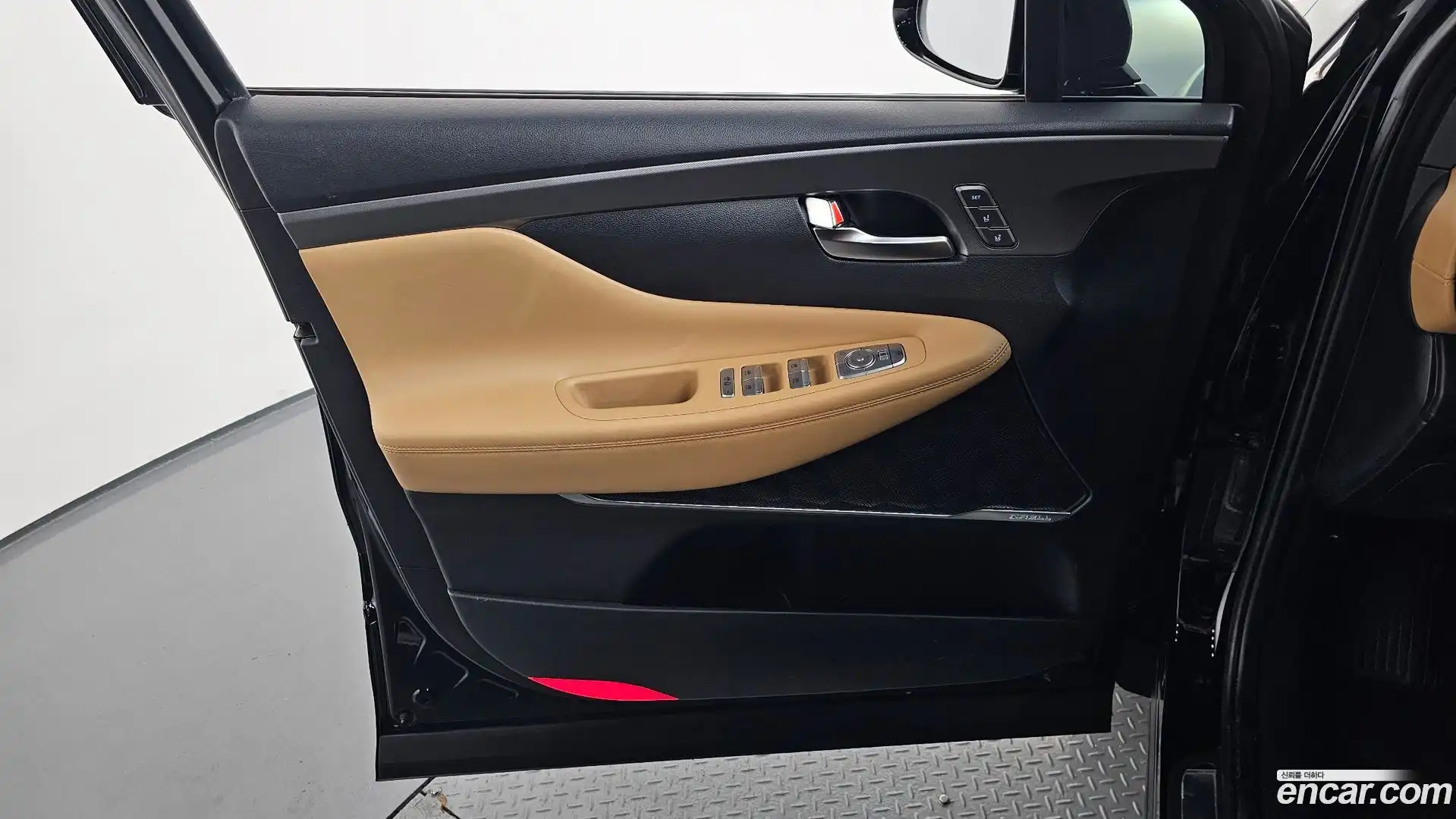 Santafe Hyundai 2023.1-INNER-034