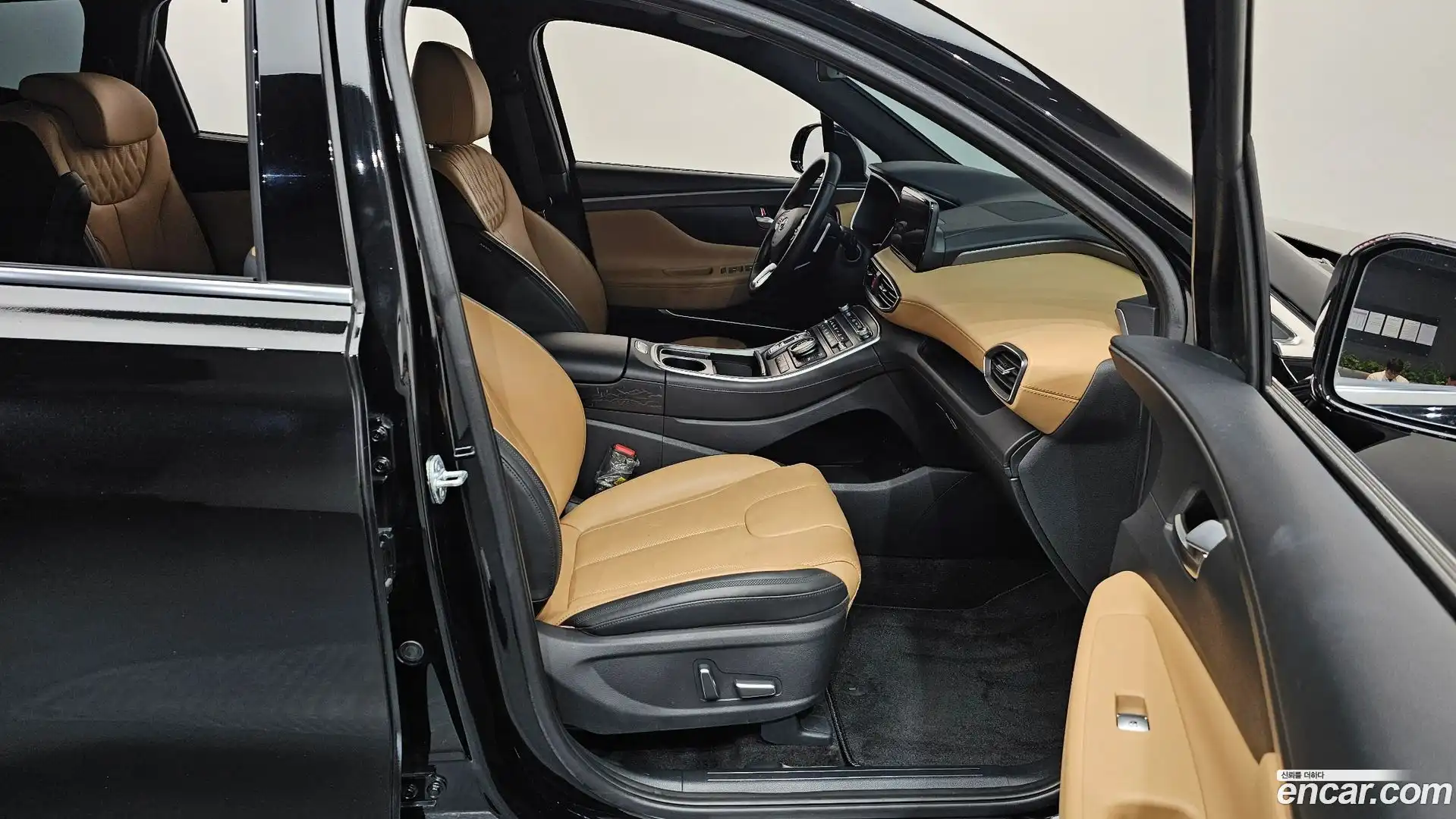 Santafe Hyundai 2023.1-INNER-036