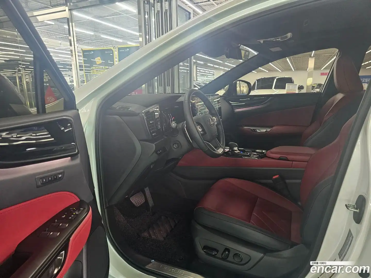 NX Lexus 2025.6-INNER-009