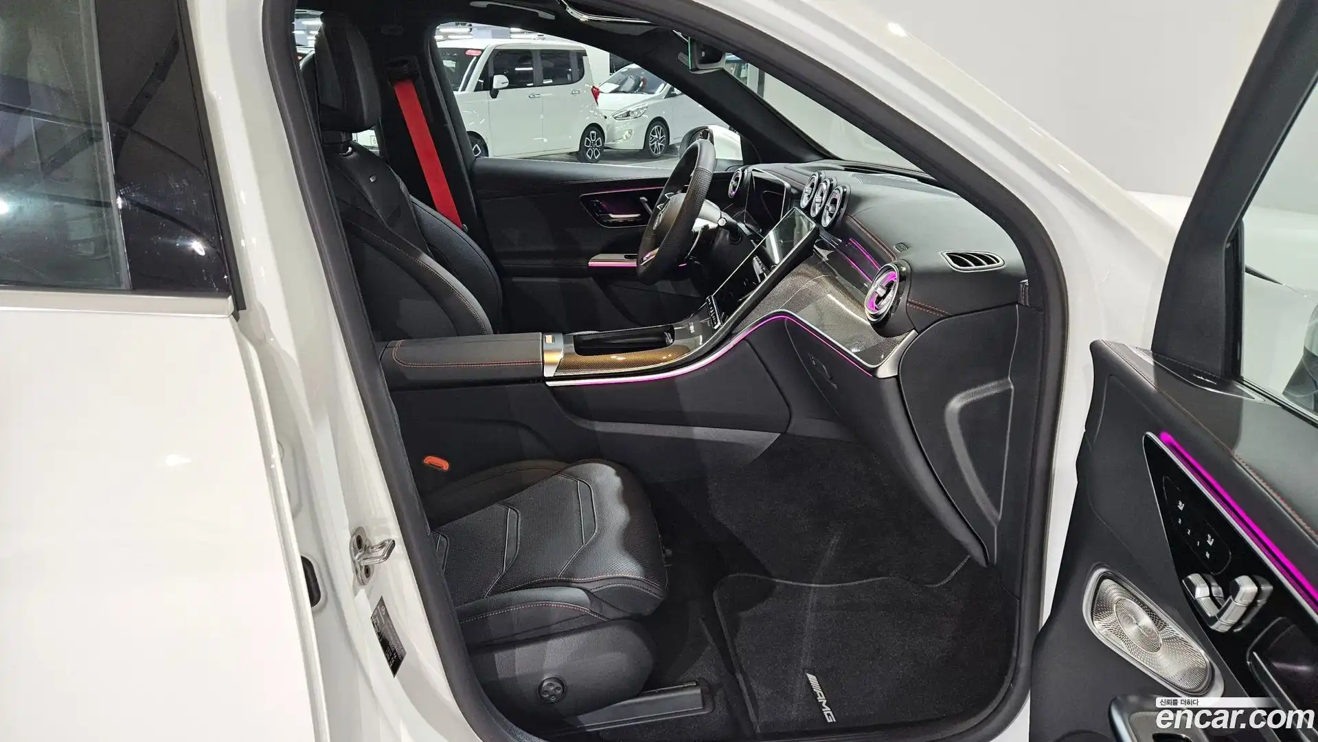 GLC-Class Mercedes-Benz 2025.11-OPTION-022