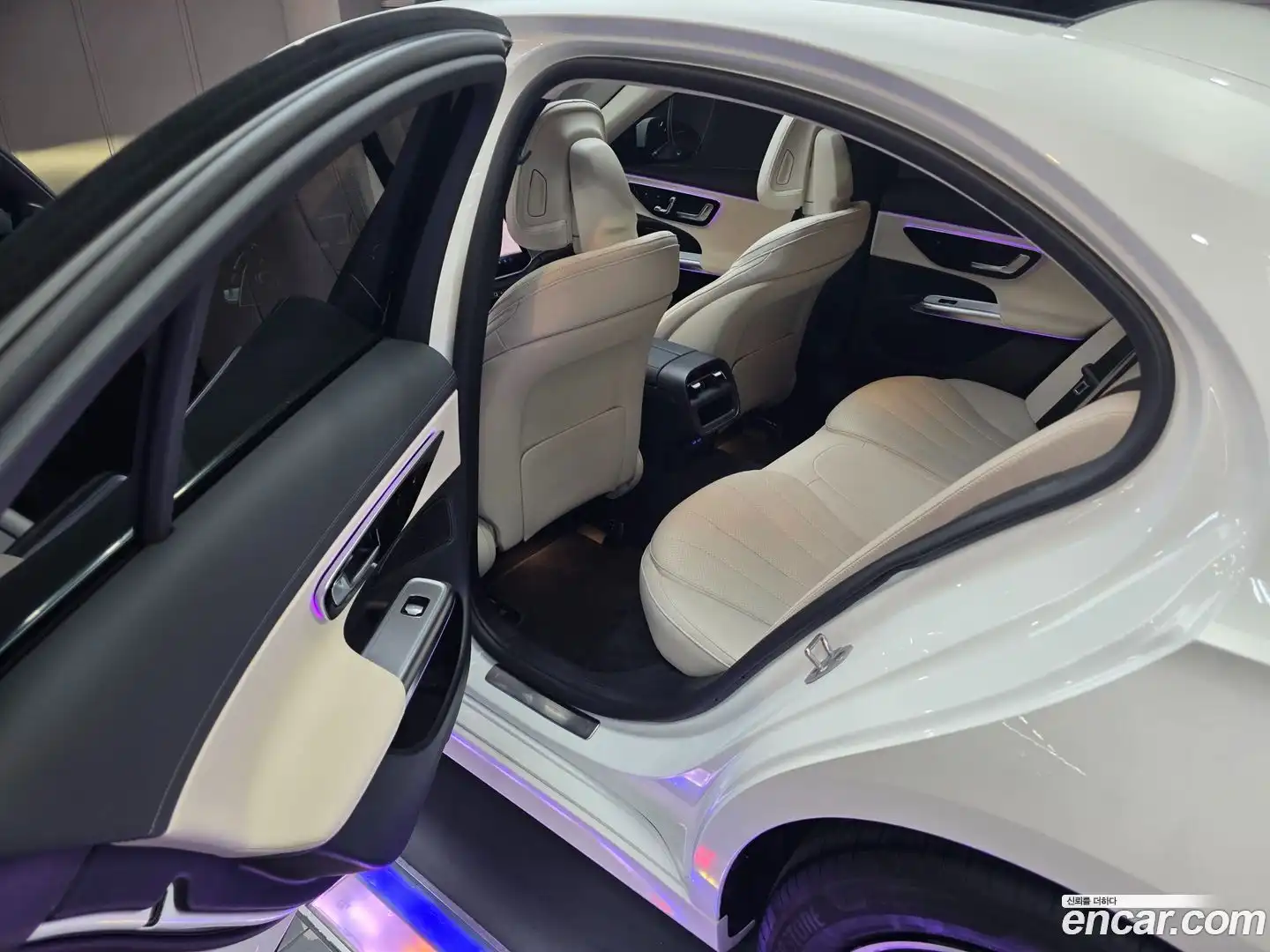 E-Class Mercedes-Benz 2025.7-OPTION-016