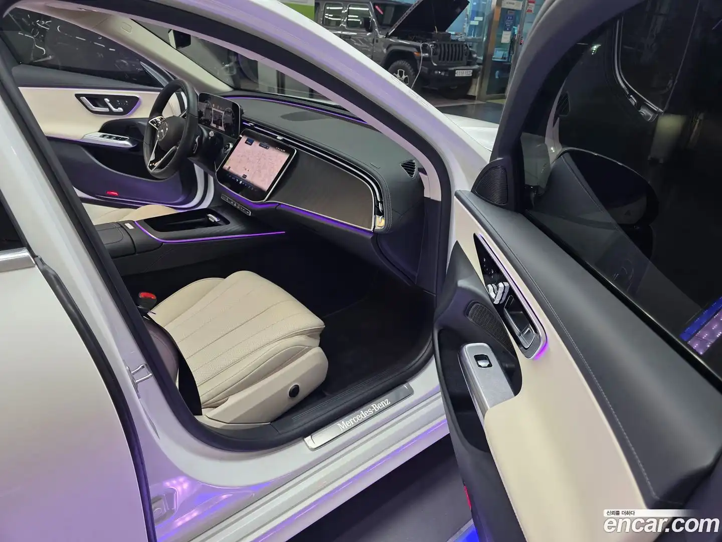 E-Class Mercedes-Benz 2025.7-OPTION-018