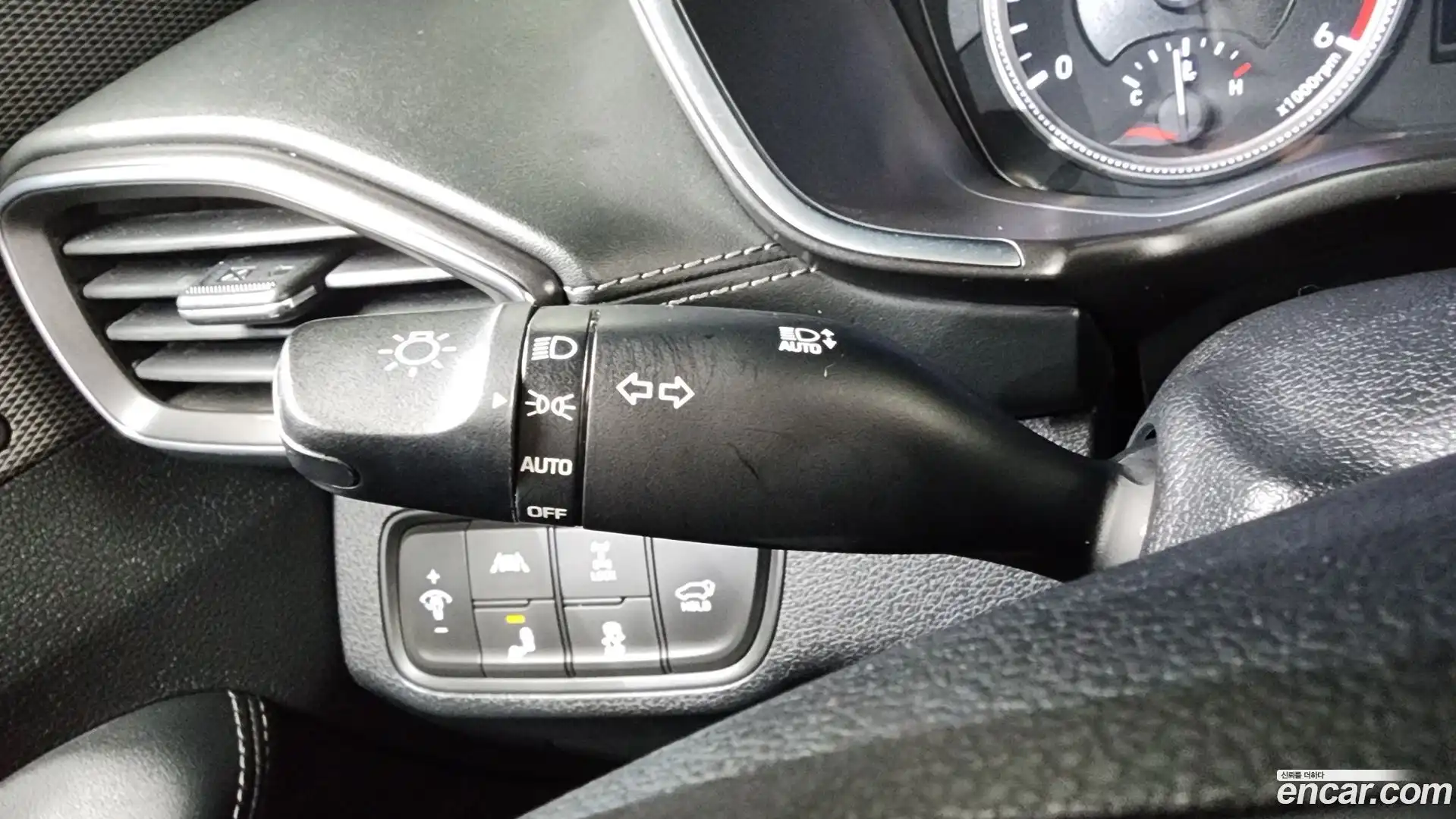 Santafe Hyundai 2018.3-OPTION-048