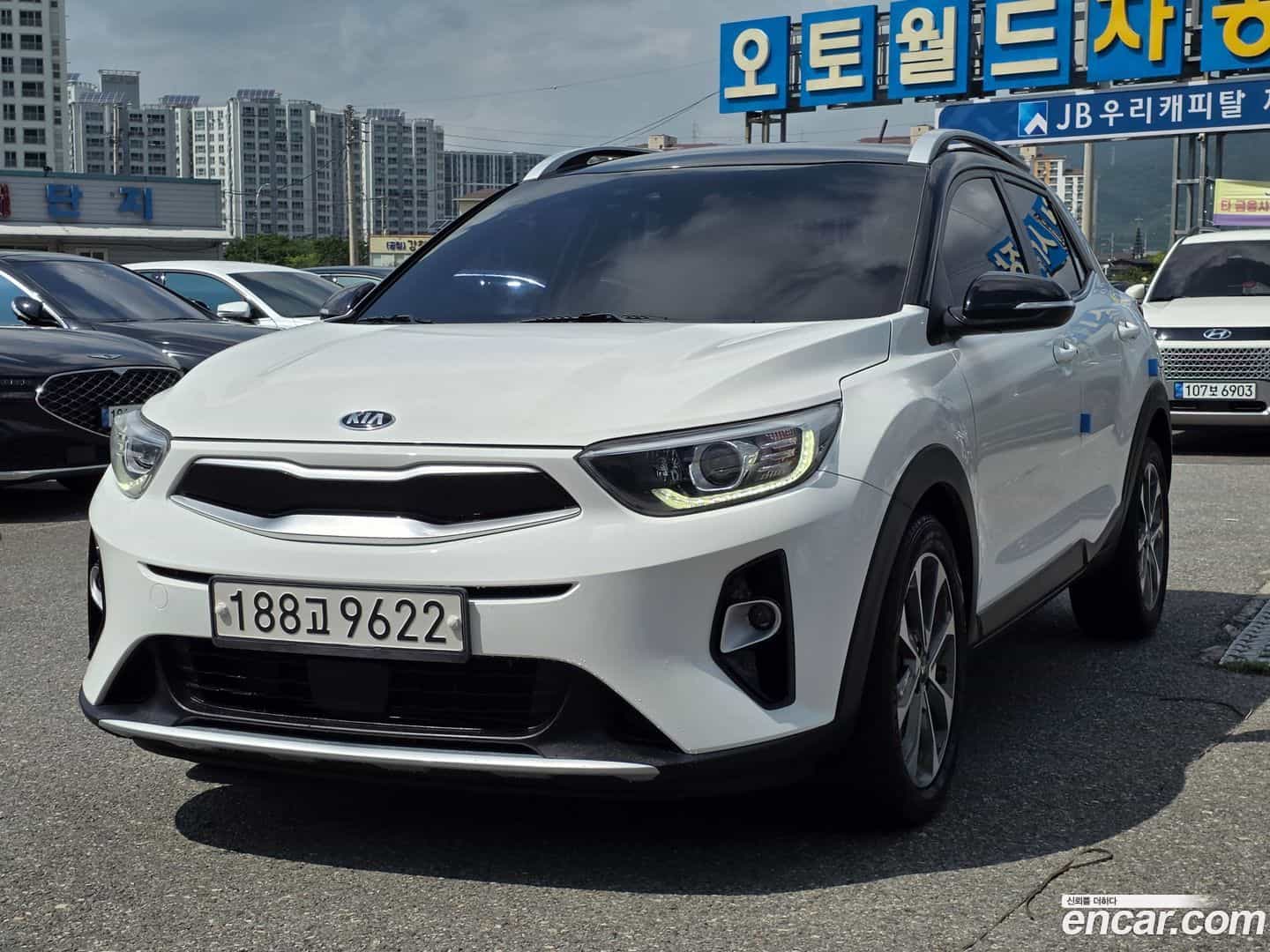 Stonic Kia 2018.1-OUTER-001